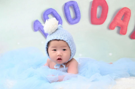 定州宝宝多久会笑